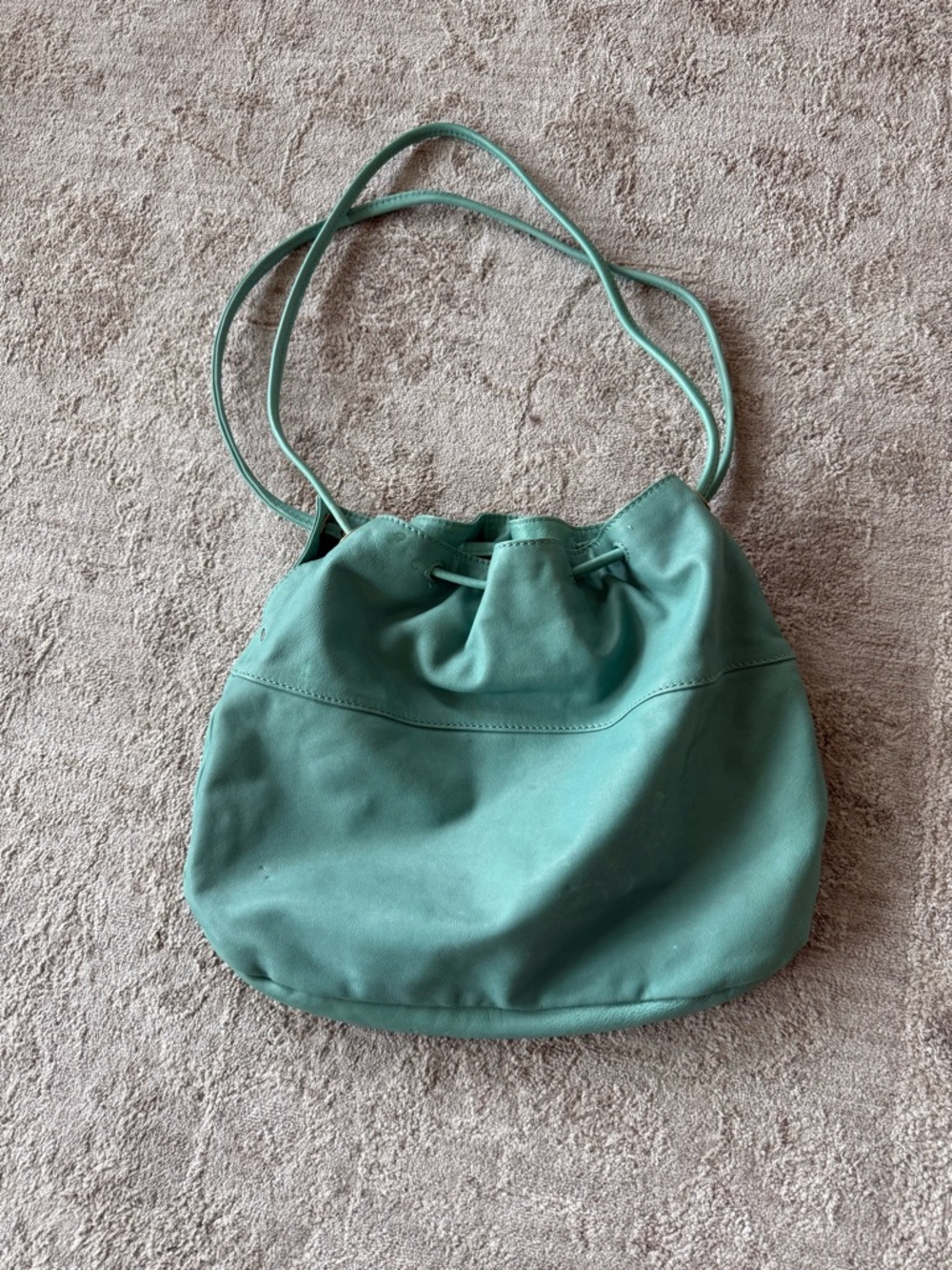 HOBO Dreamer Cinch Shoulder Bag